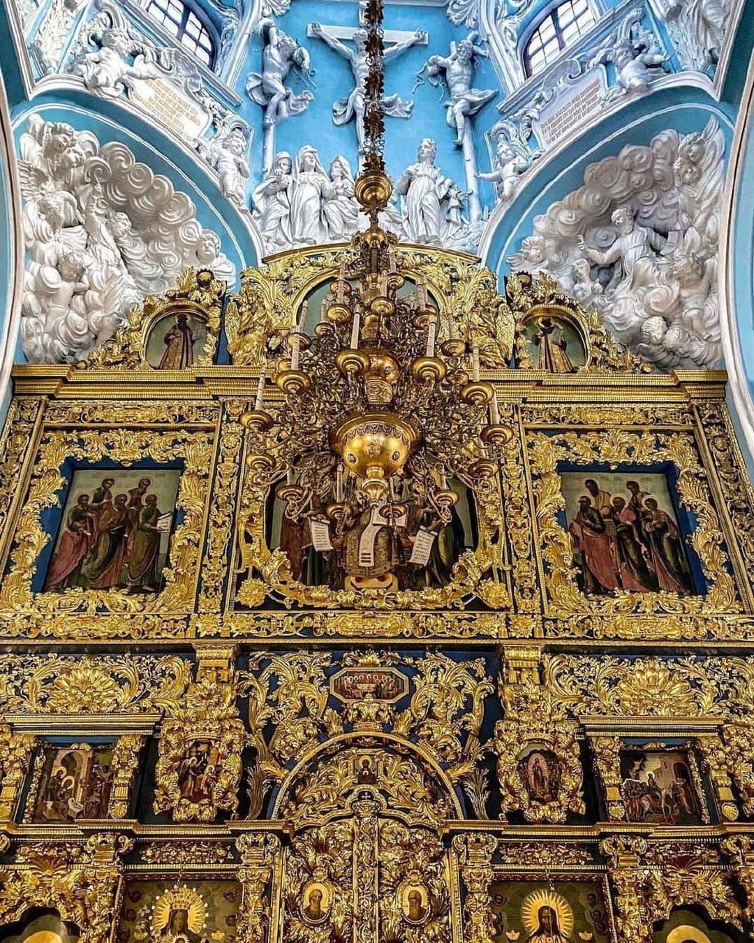Знаменская Церковь Дубровицы