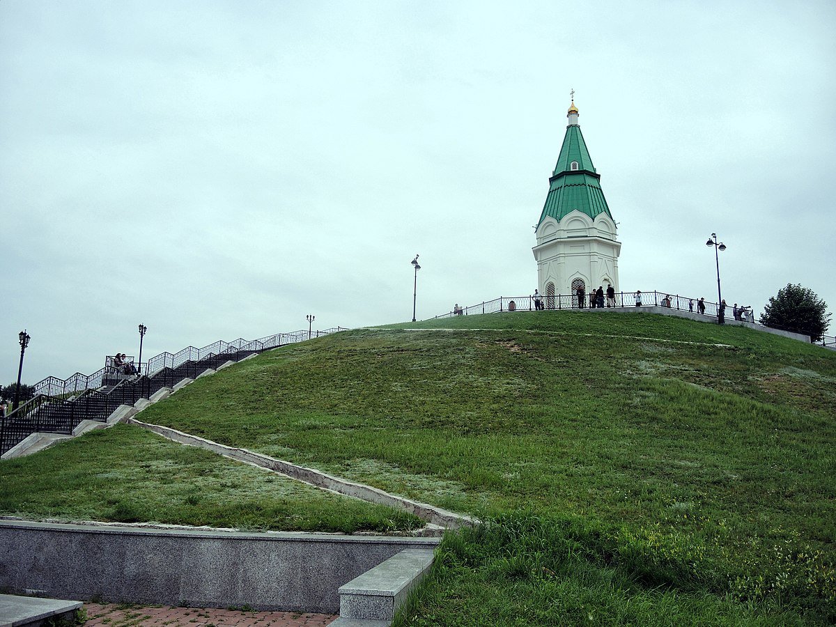 Гора в Красноярске с часовней