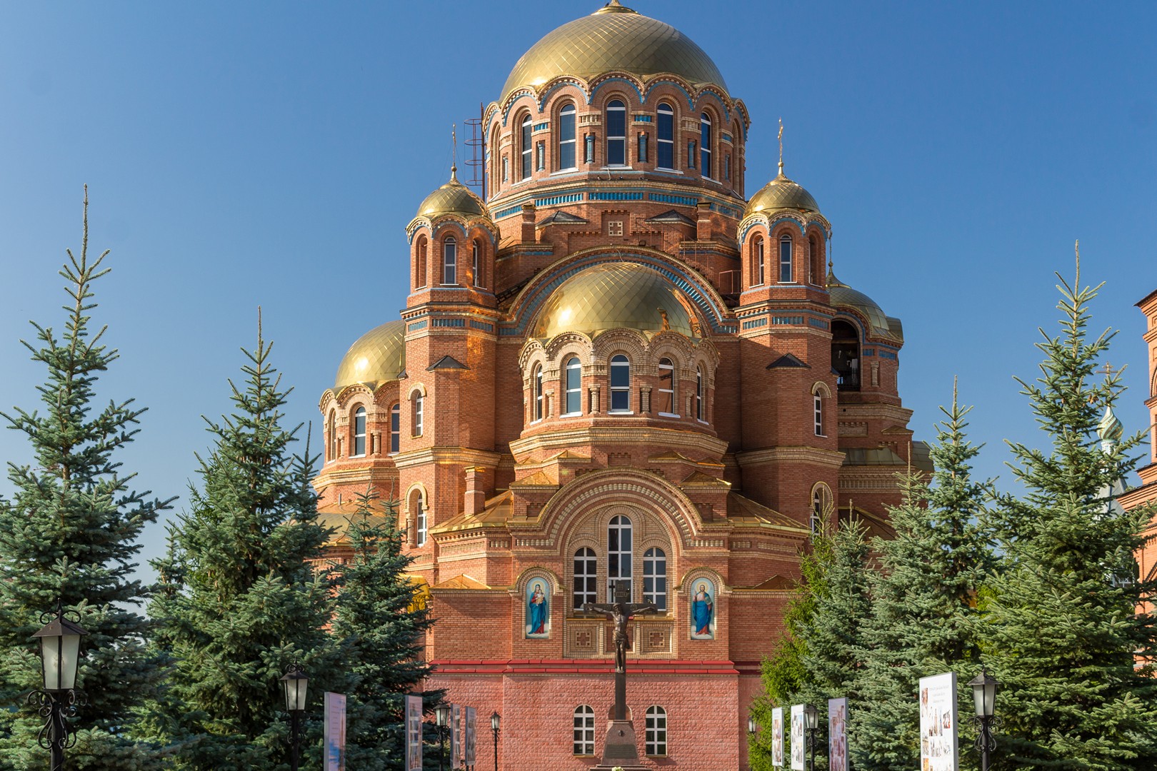 Храм в Саракташе Оренбургской области