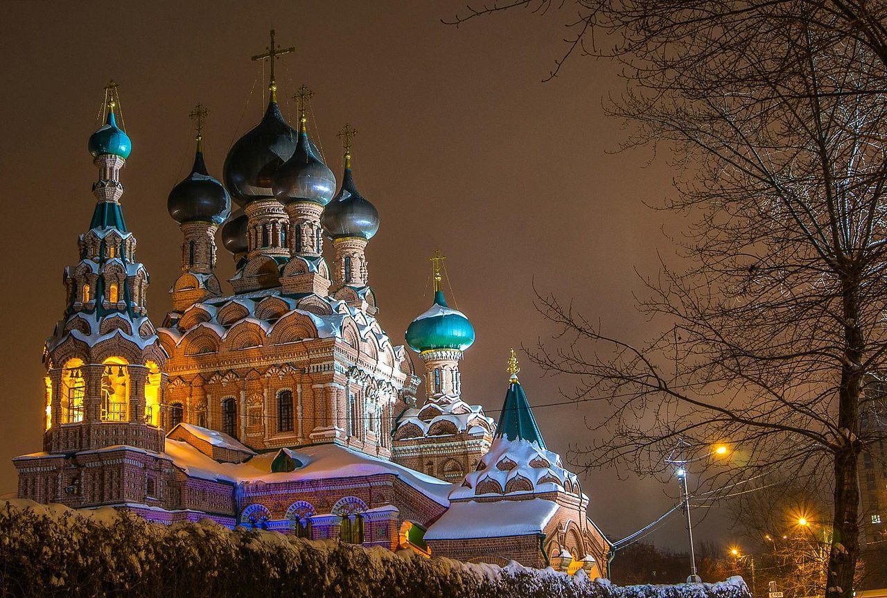Красивый православный храм