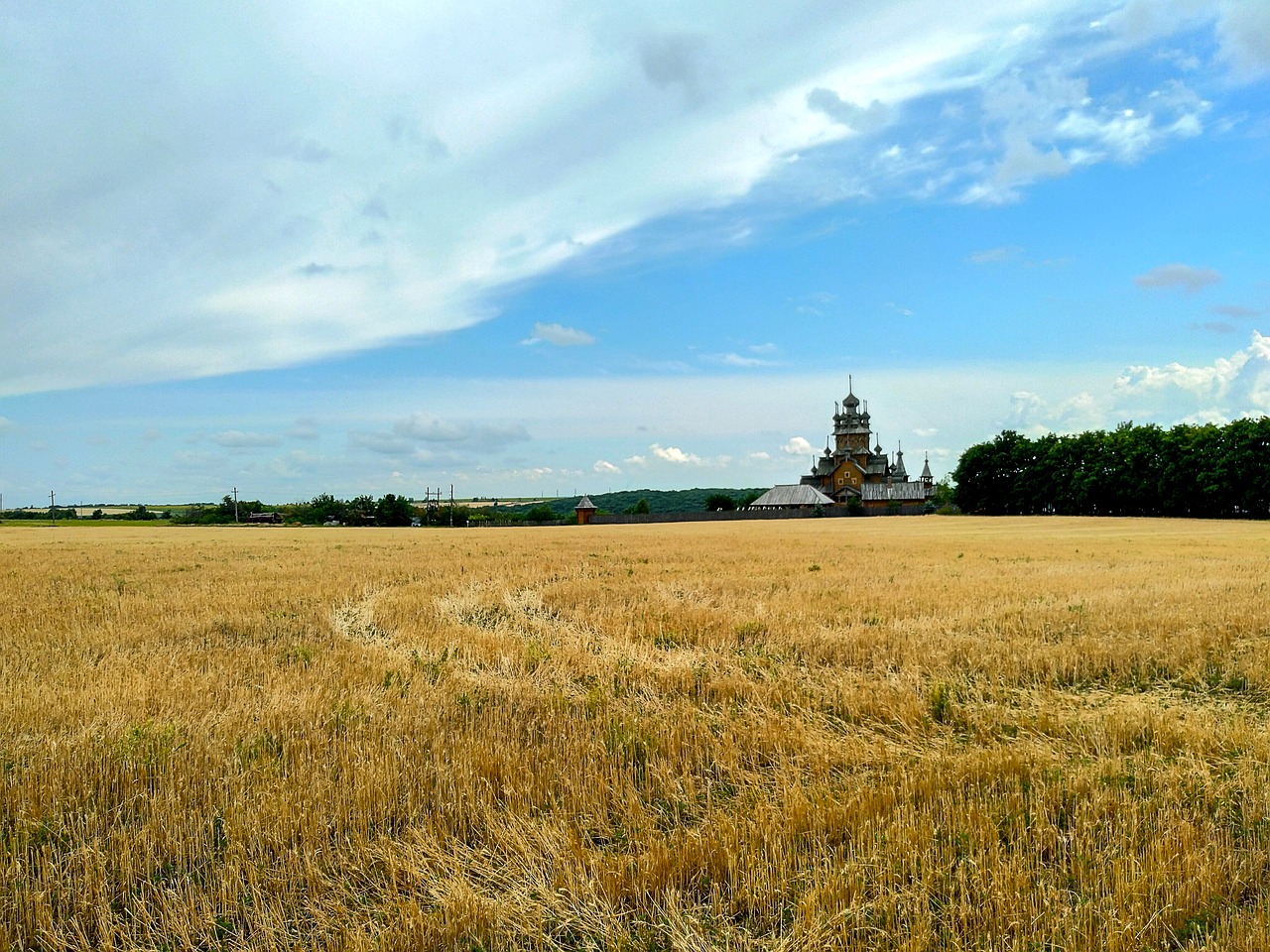 Церковь в поле Ростовская область