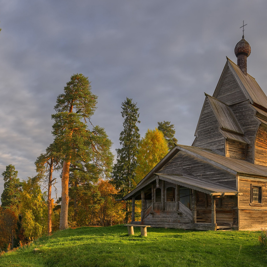 Картинка старая церковь