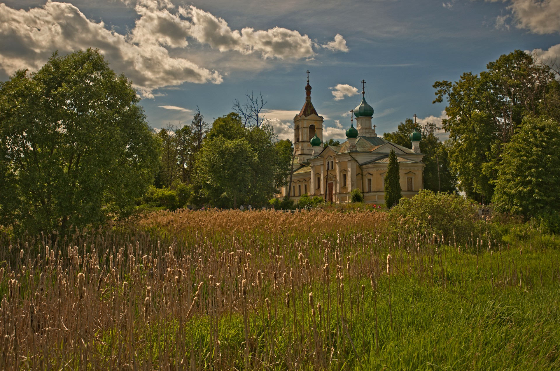 деревенская церковь фото