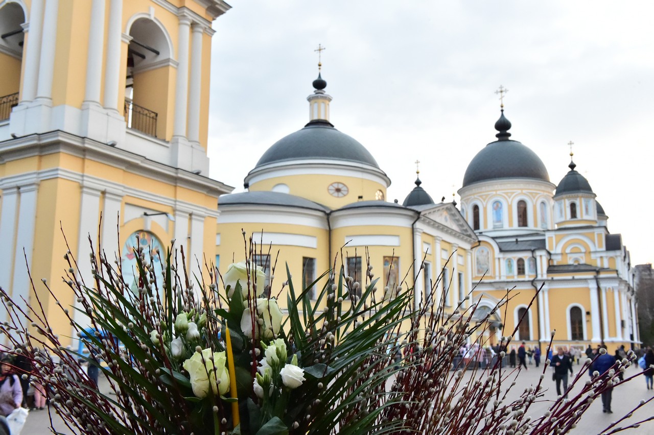 покровский храм москва