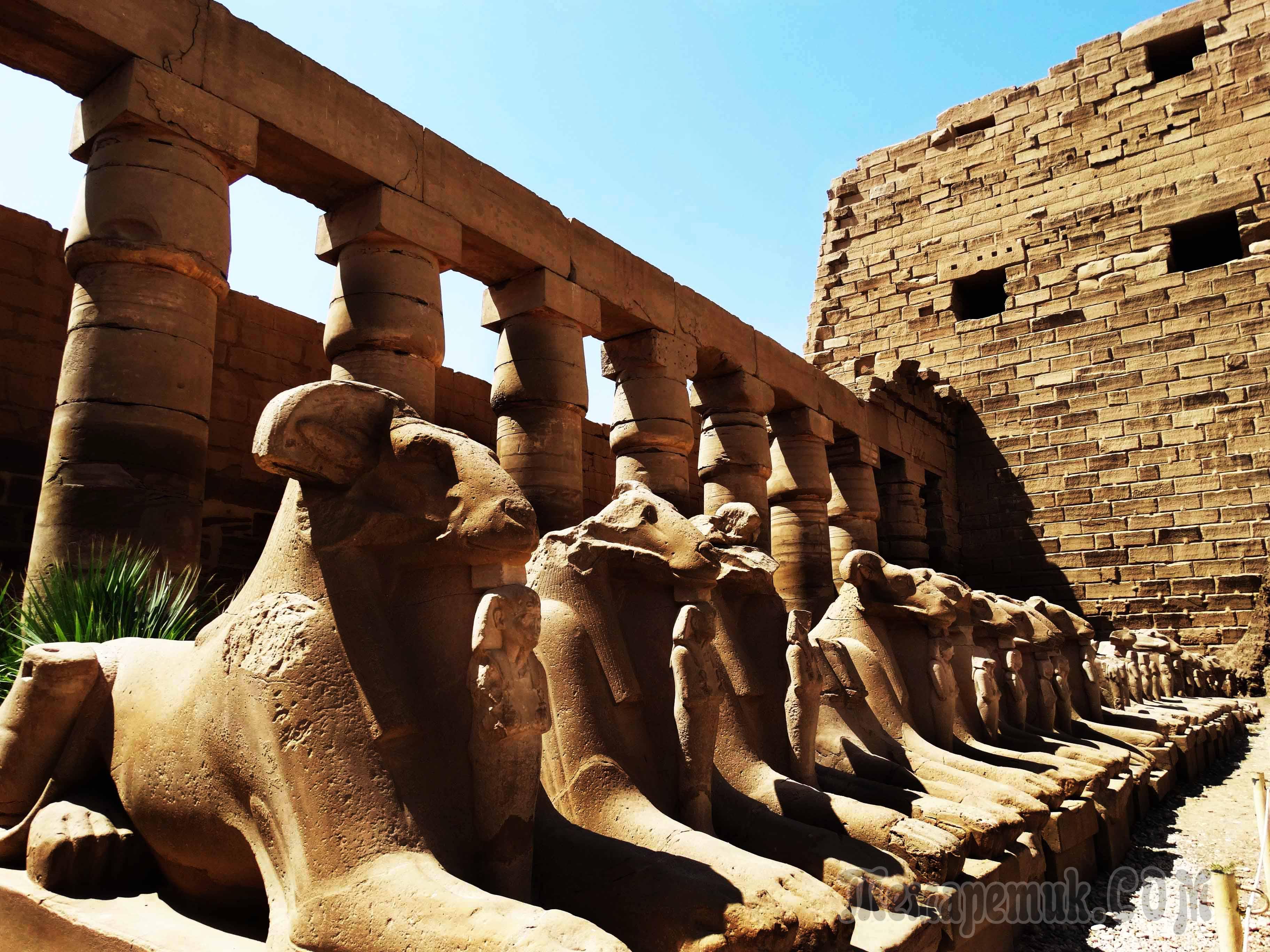 Карнакский храм древнего Египта