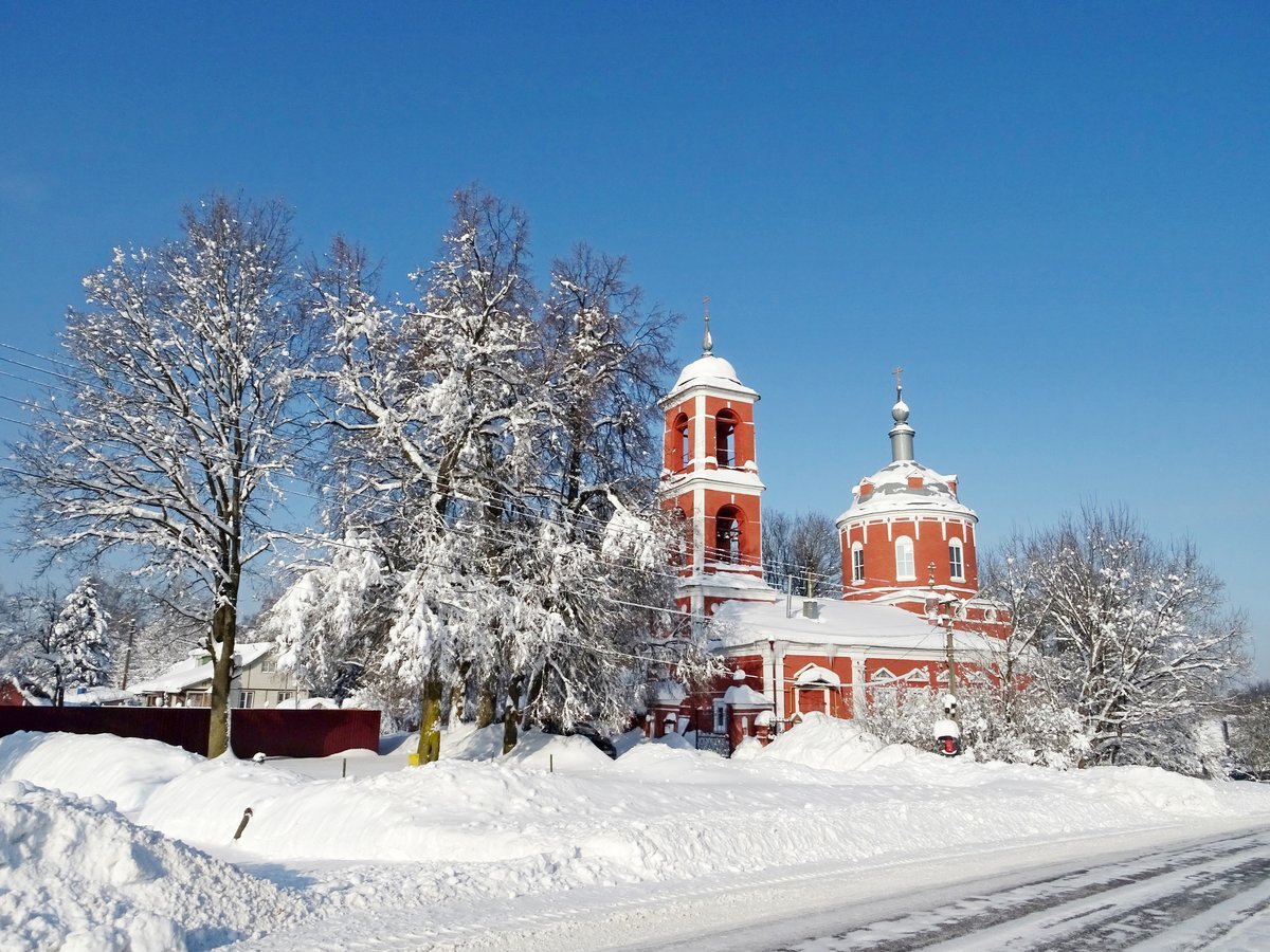 Обоянь Церковь зимой