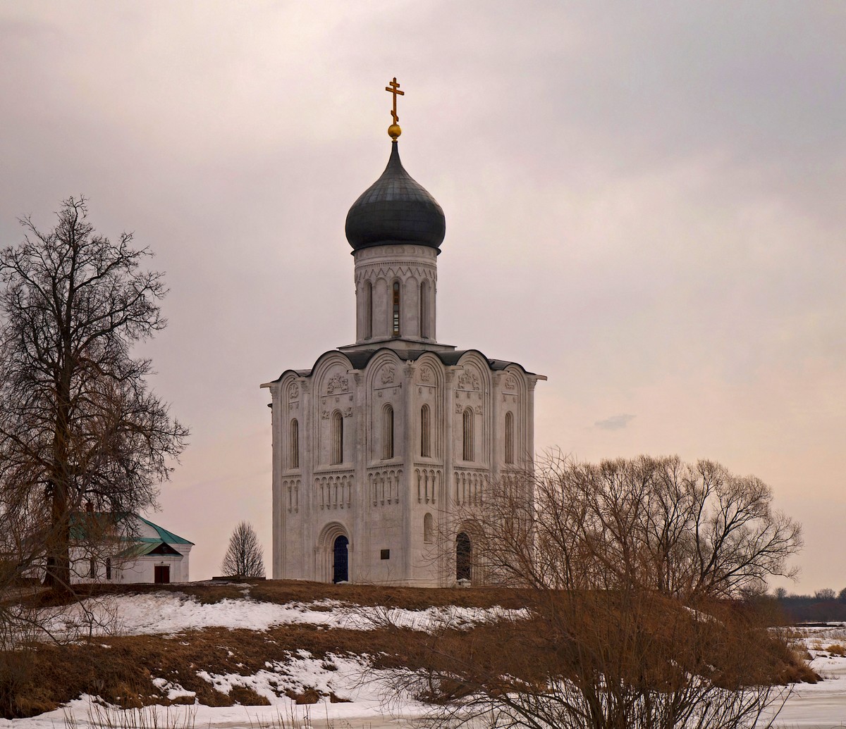 древнерусский каменный храм