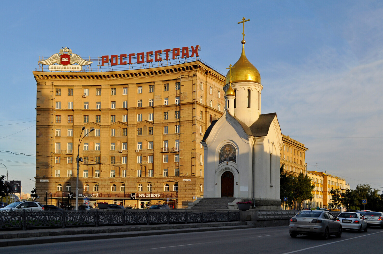Часовня на площади Ленина Новосибирск