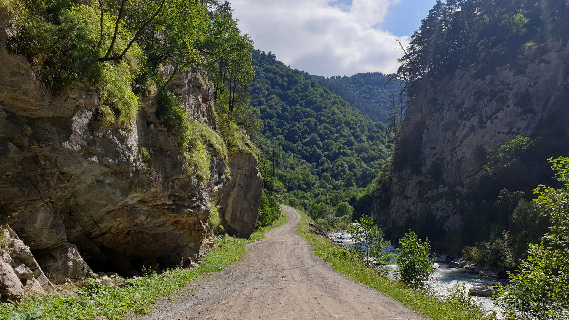 Ущелье маруха Карачаево Черкесия