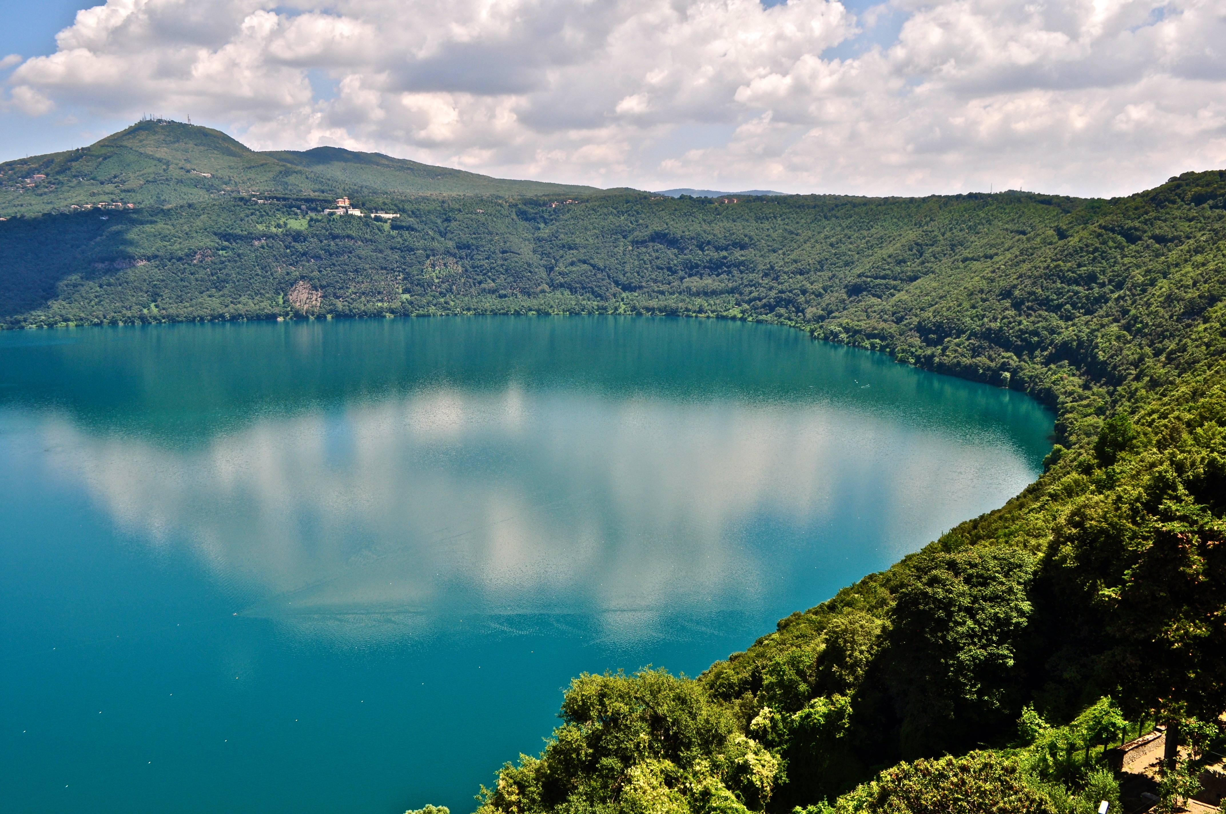 Вулканические озера Италия