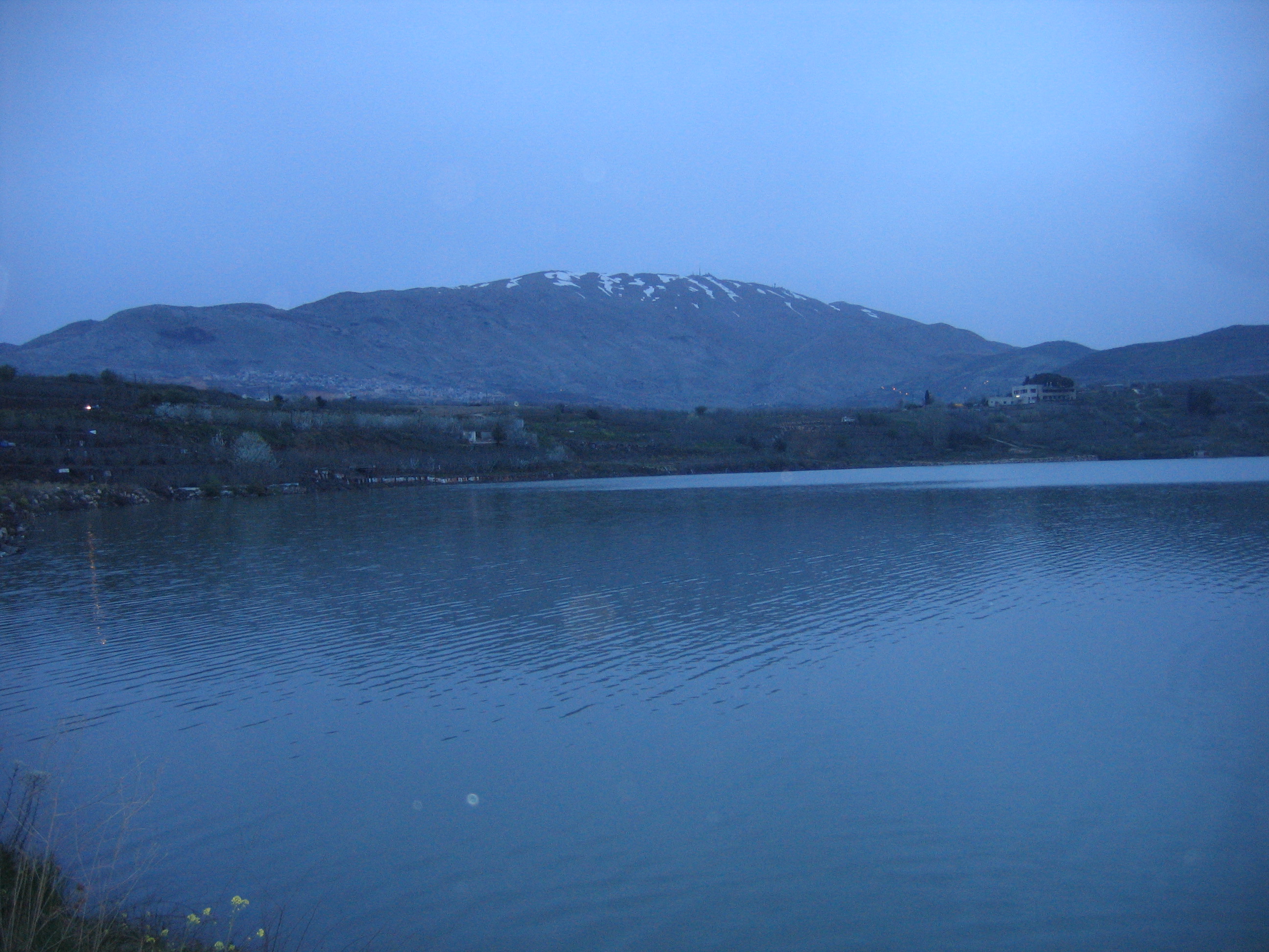 Озеро Манчар