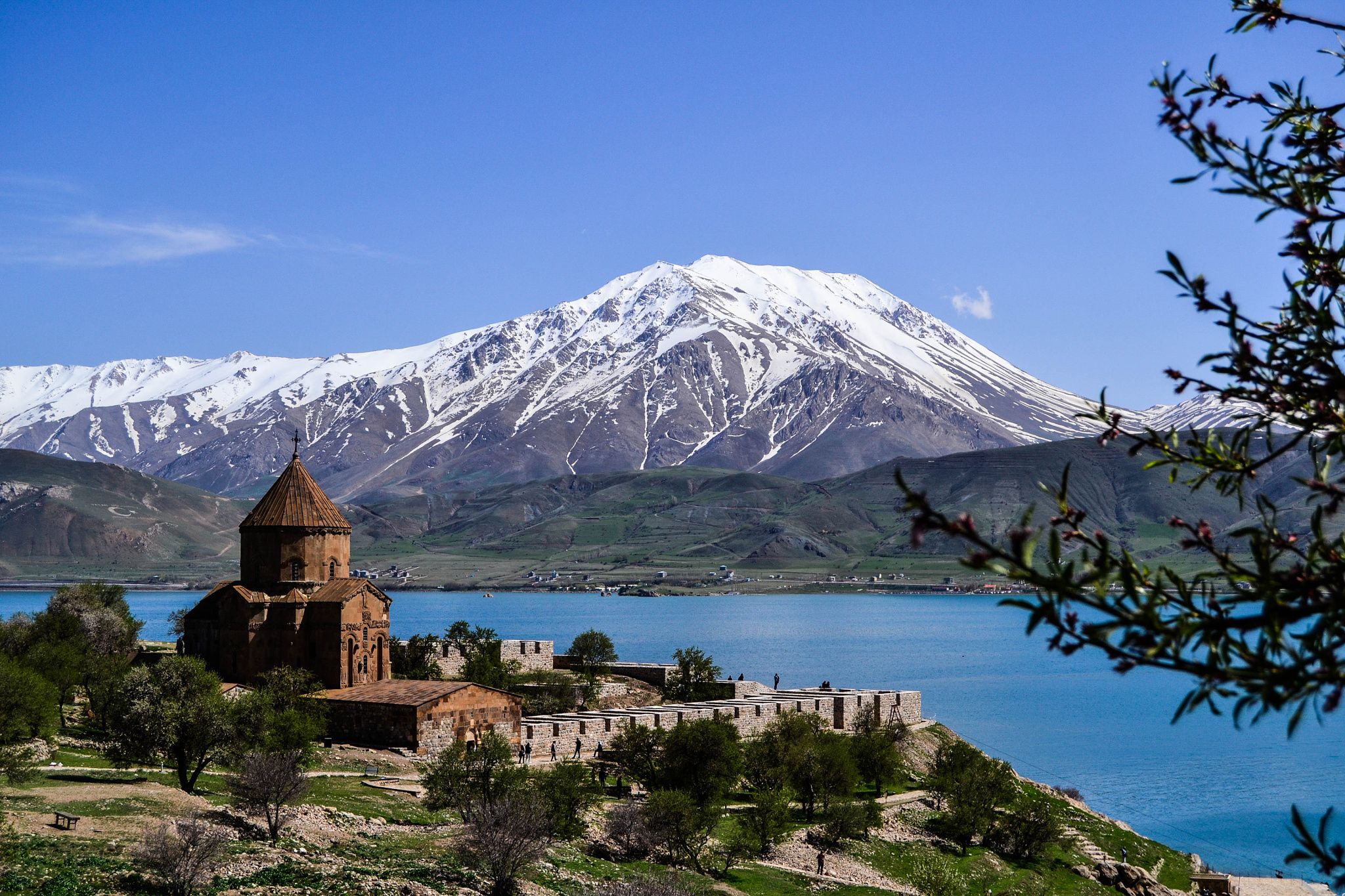 Ахтамар остров в Армении