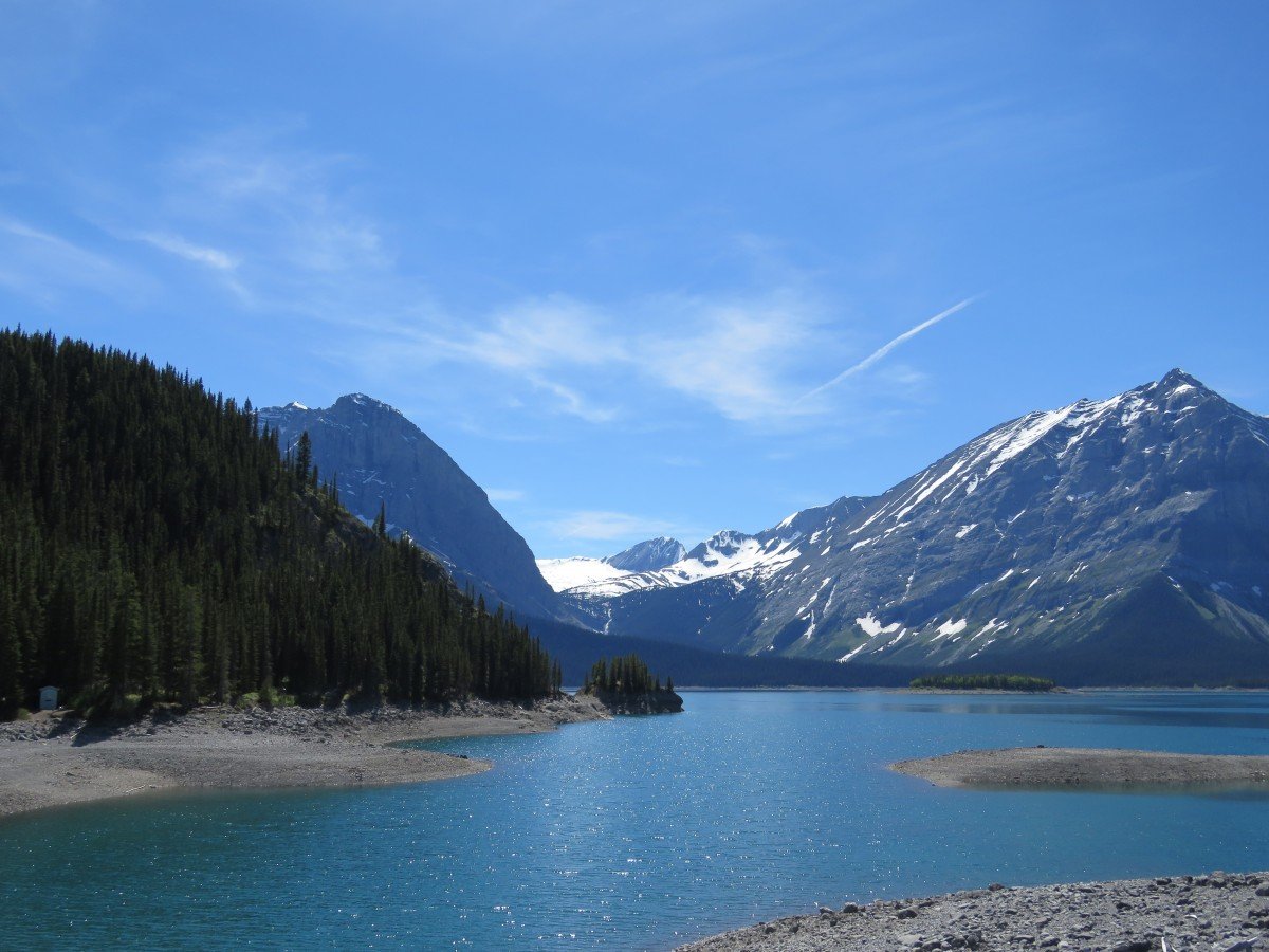 Альпийское озеро в Канаде