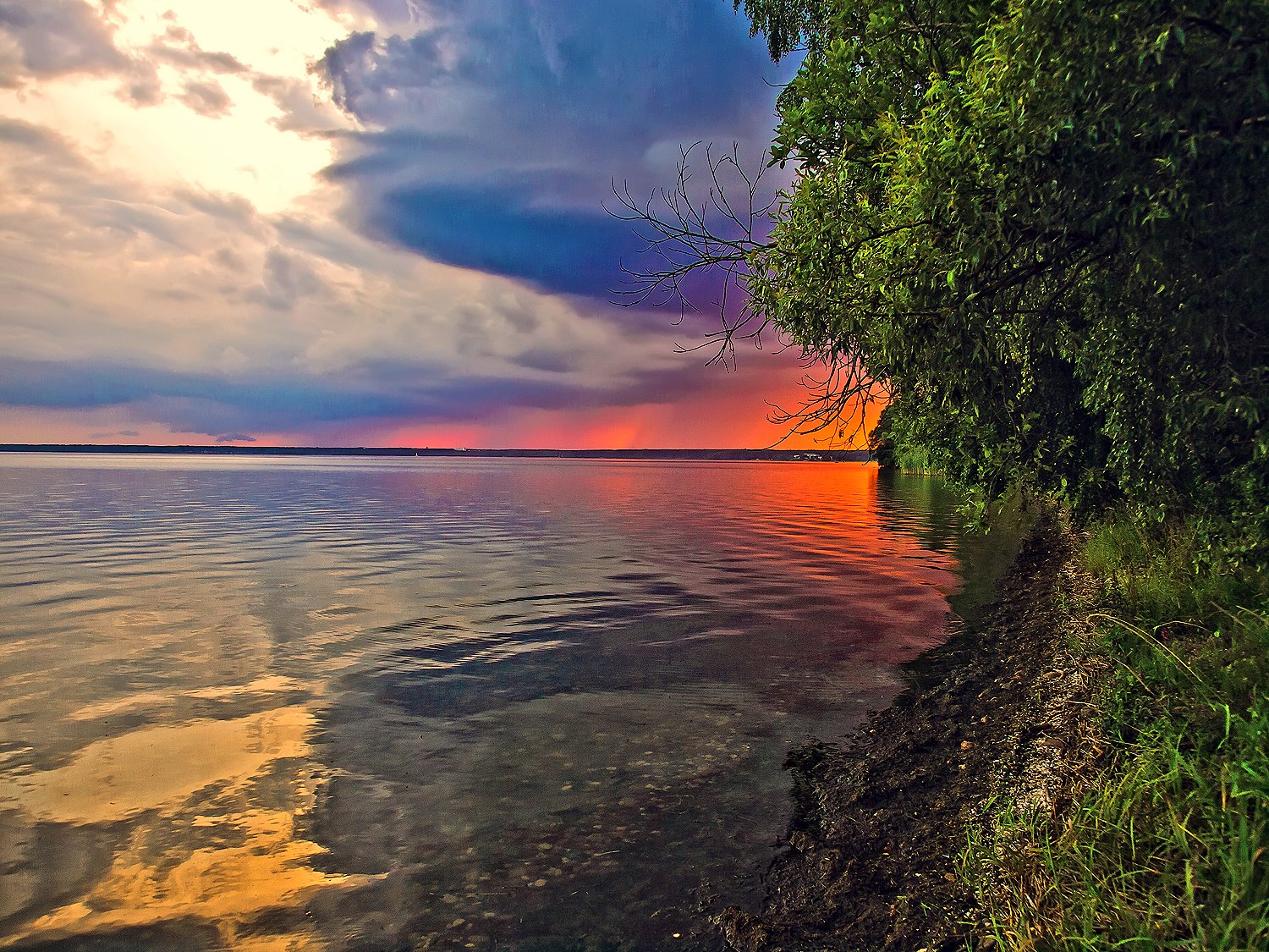 Фото озера Нарочь в Белоруссии