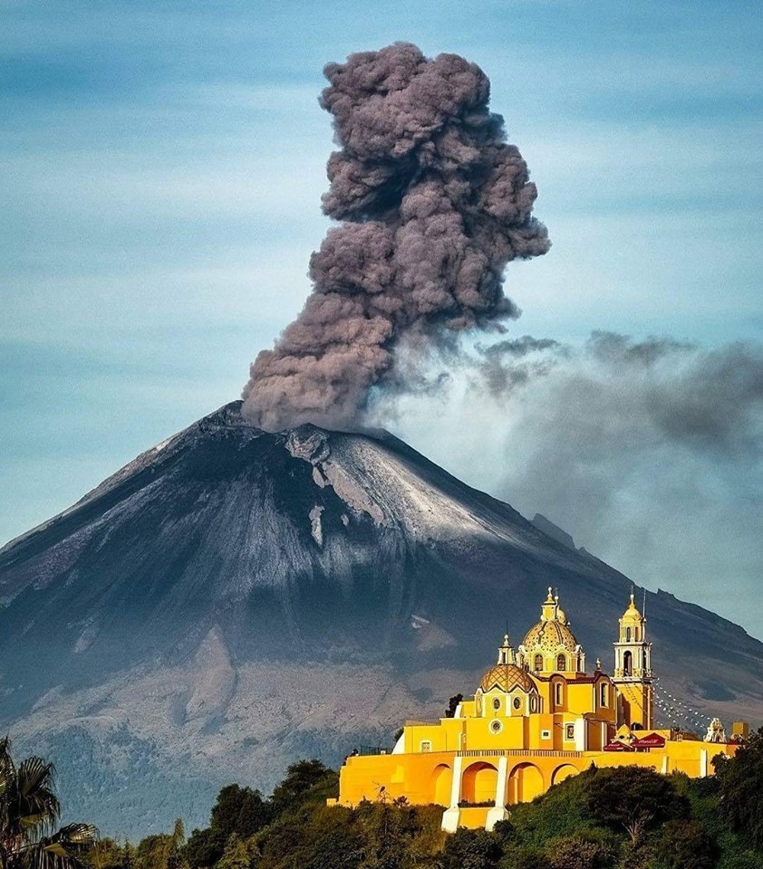Мексика вулкан Попокатепетль