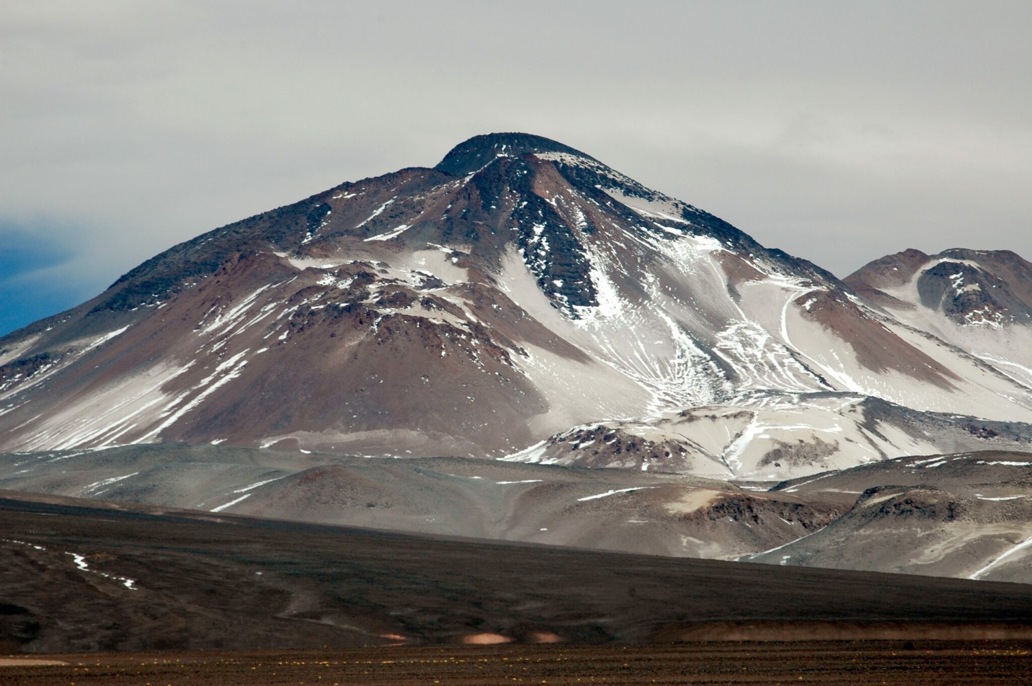 Вулкан Охос дель