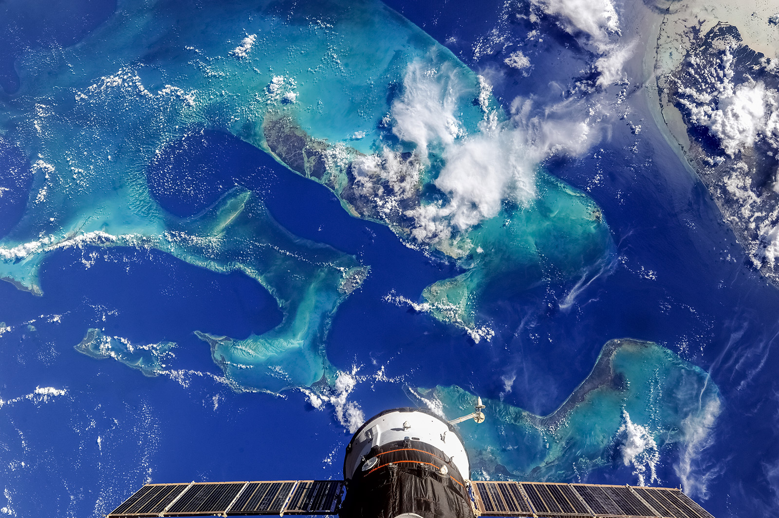 Снимки океана из космоса