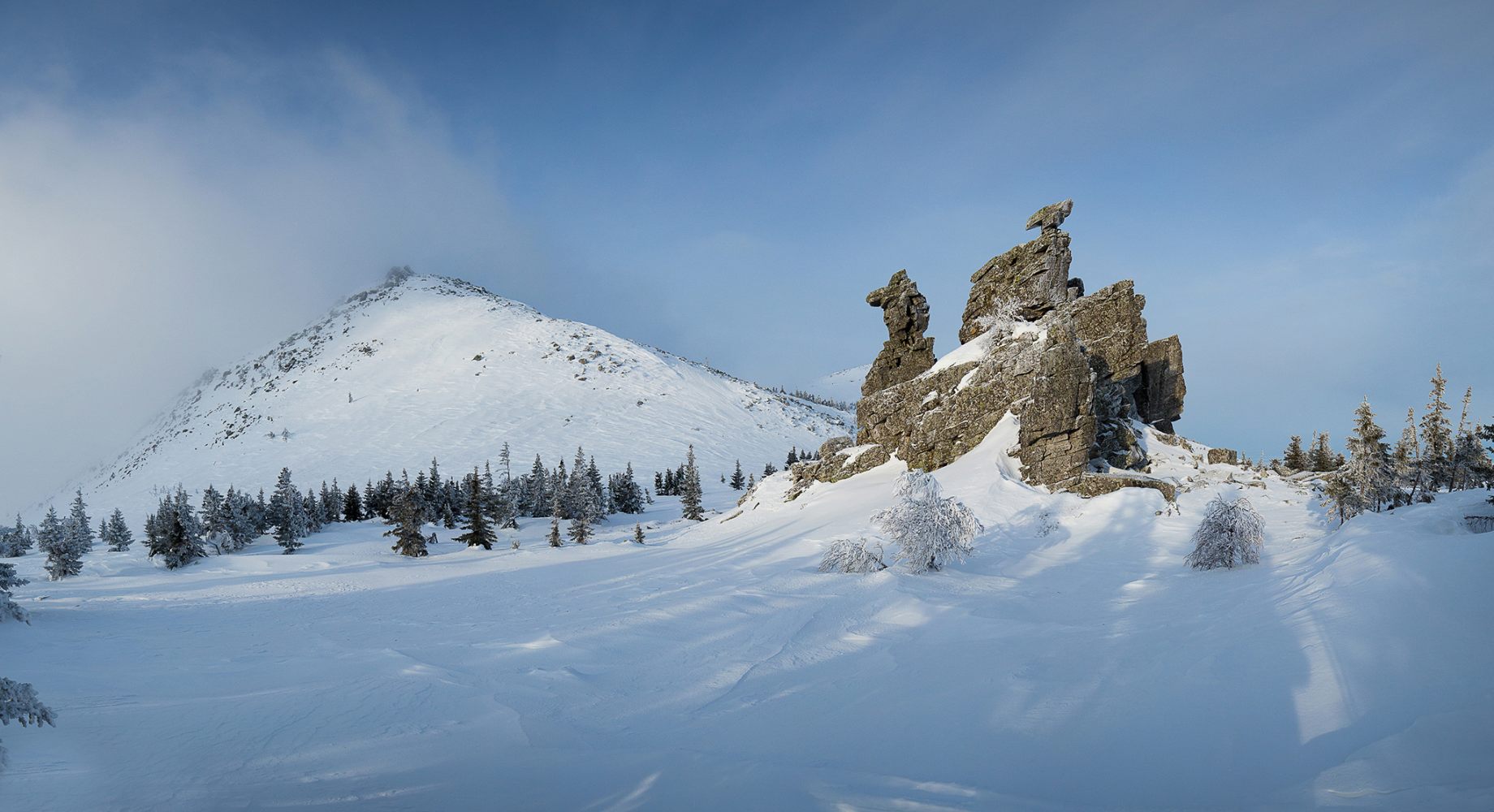 Гора поперечная хребет Зигальга