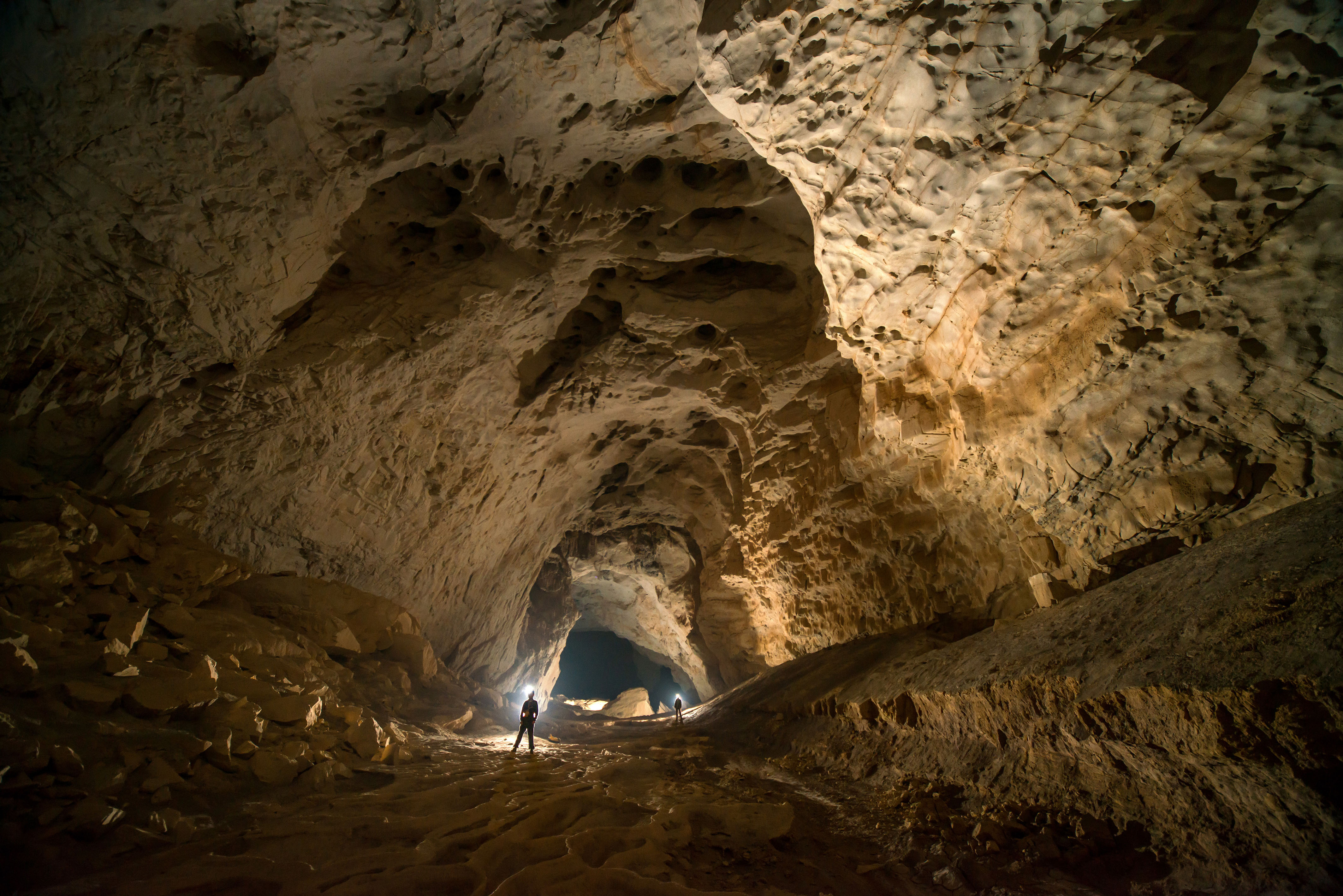 Борхомские пещеры