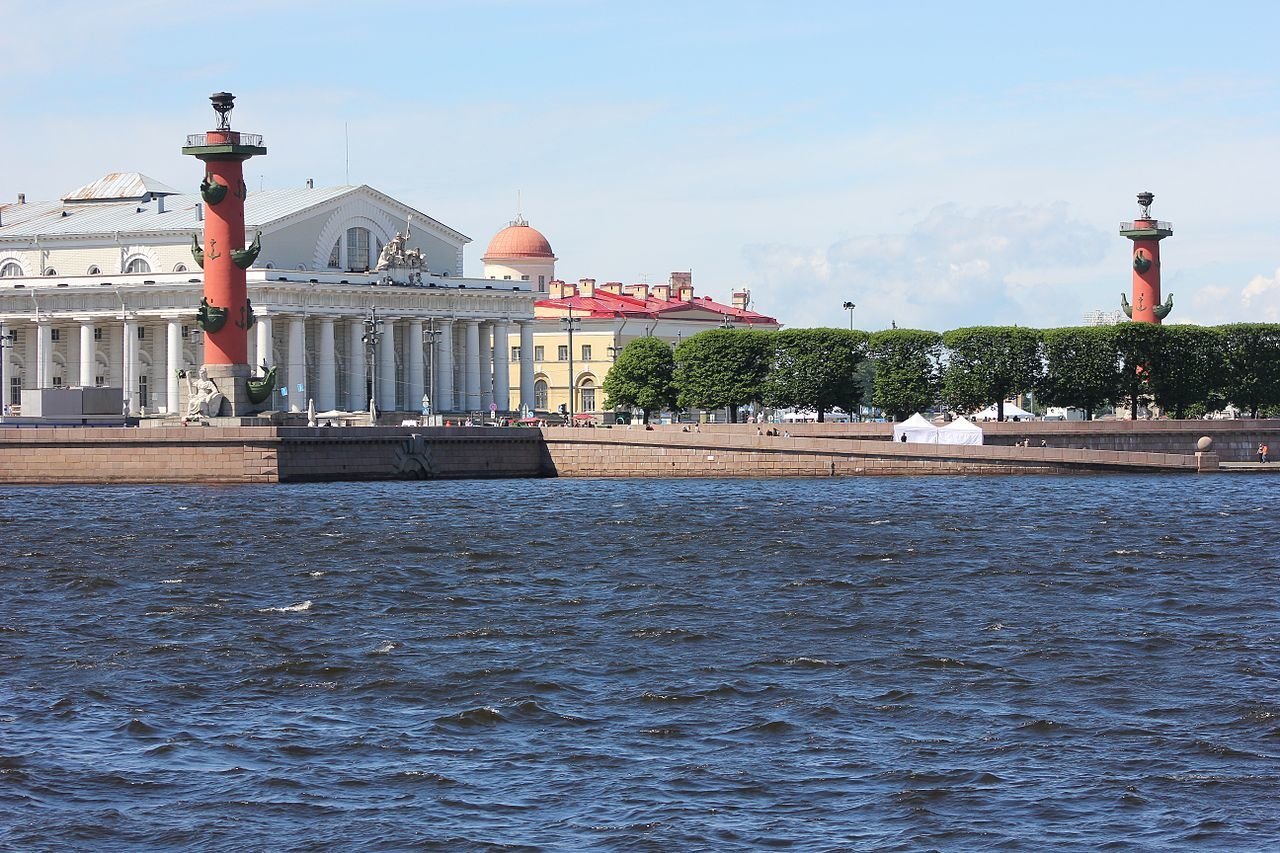 Стрелка Васильевского острова Ростральные колонны Санкт-Петербург