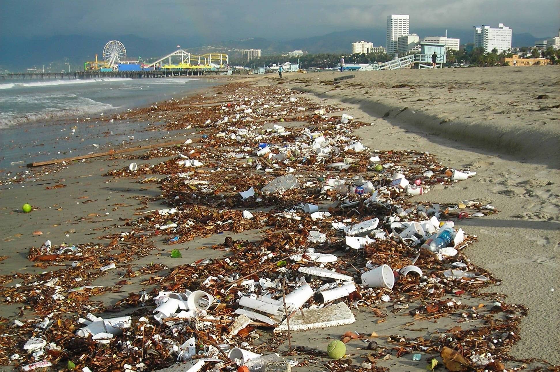 мусорный остров фото
