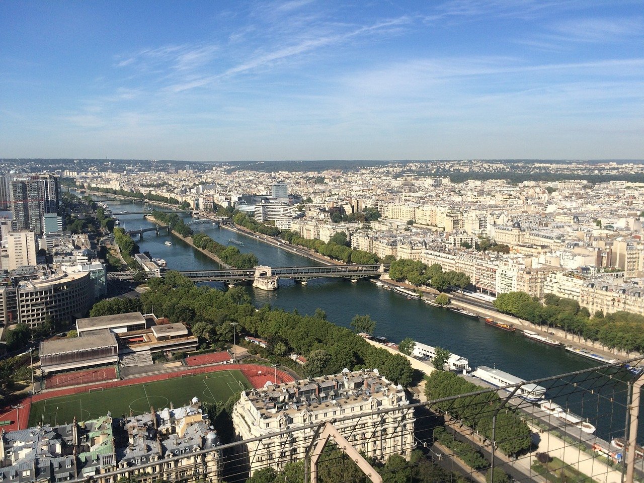 Река сена в Париже фото