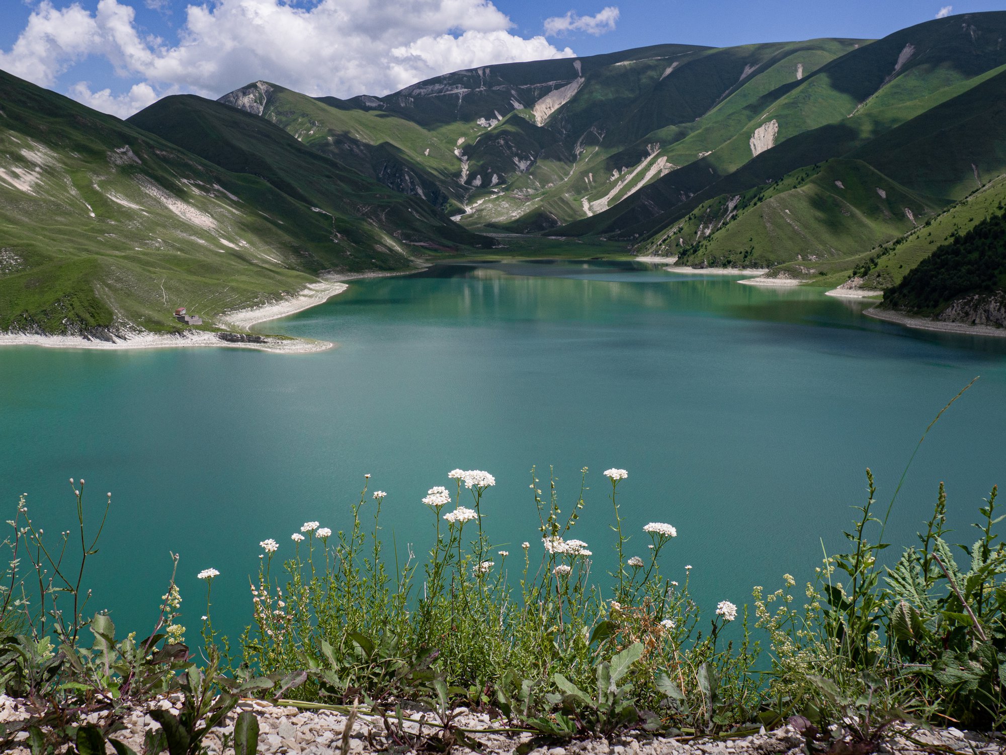 Озеро в Грозном Кезеной ам