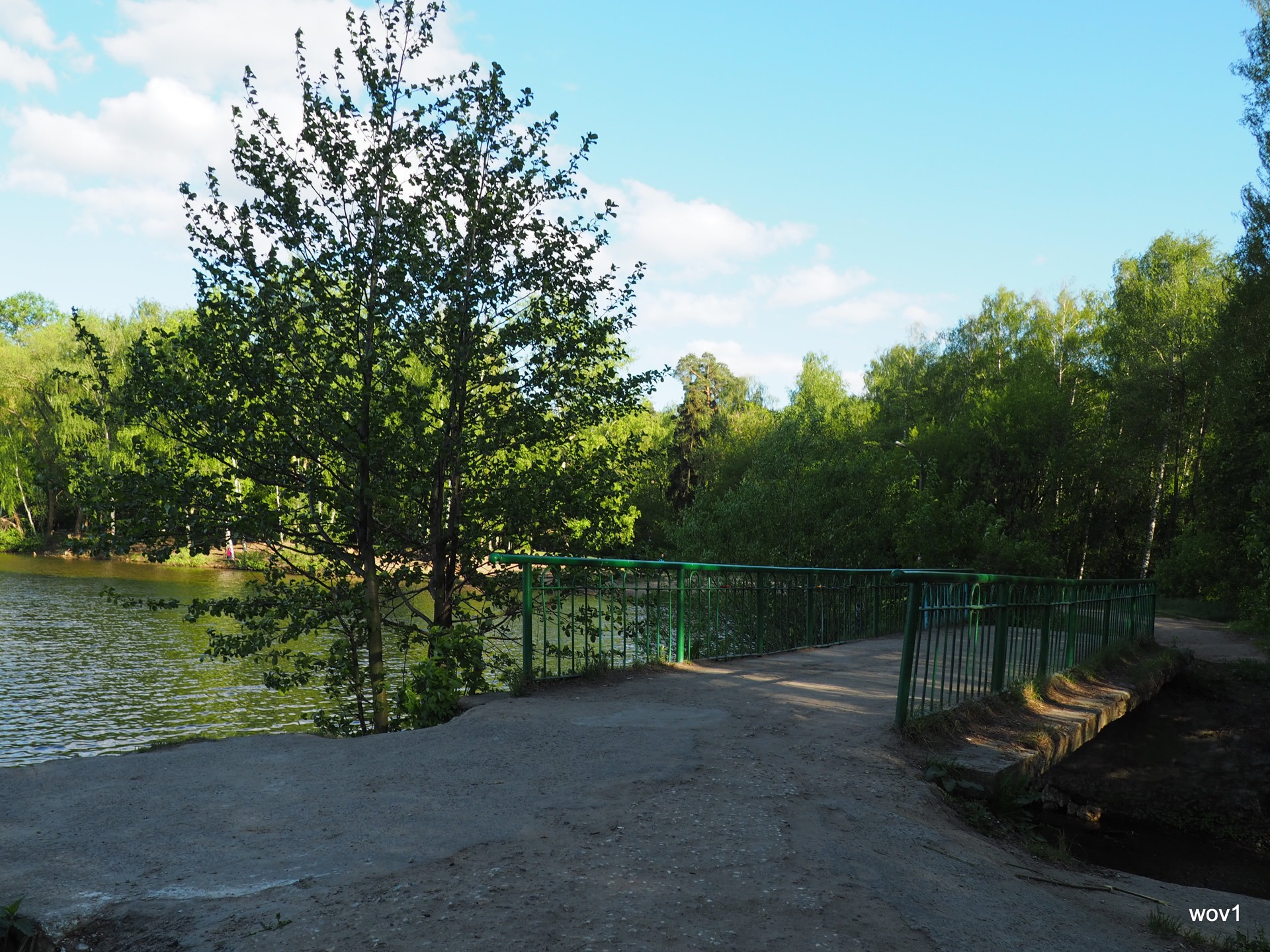 Парк в Малаховке у озера