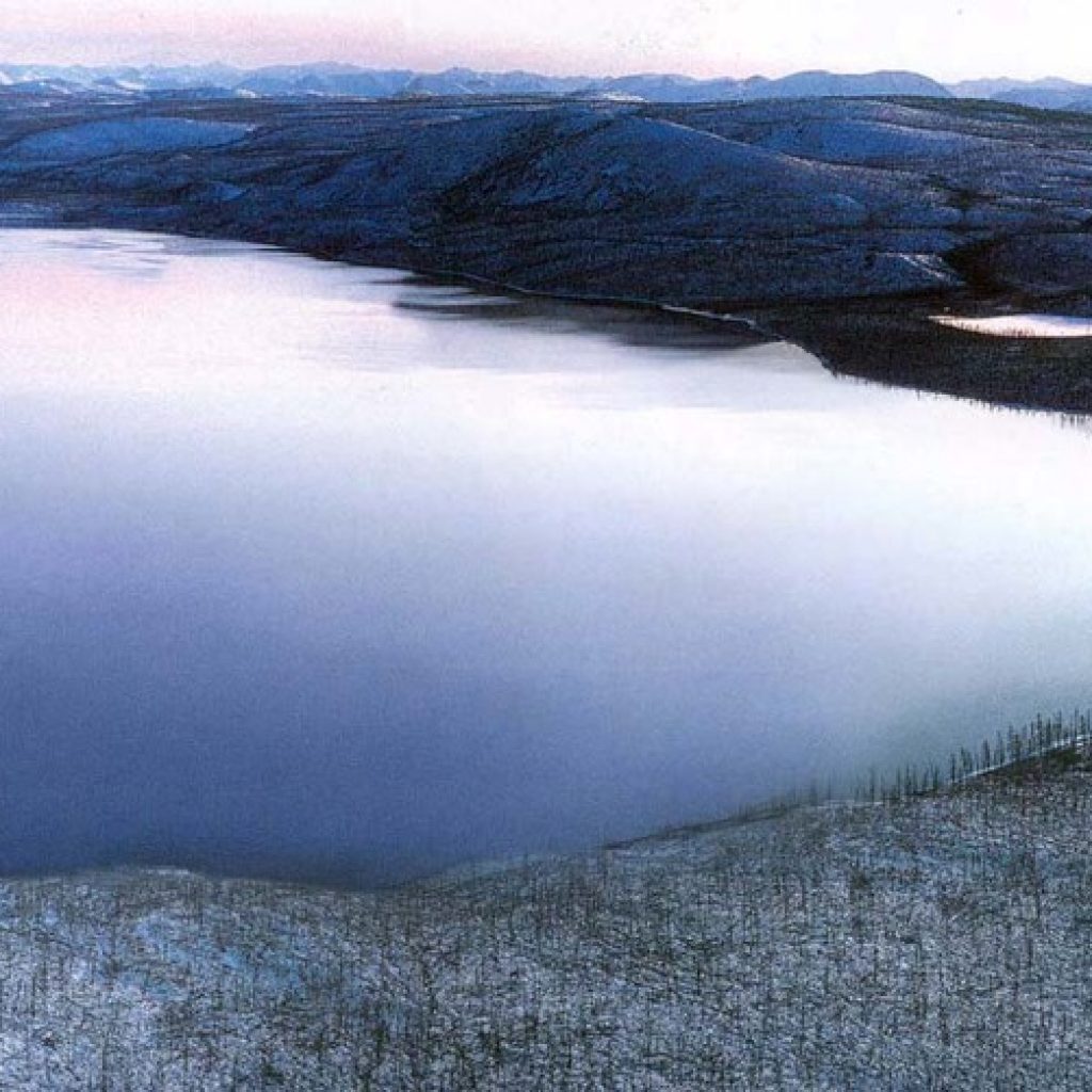 Озеро Лабынкыр в Якутии