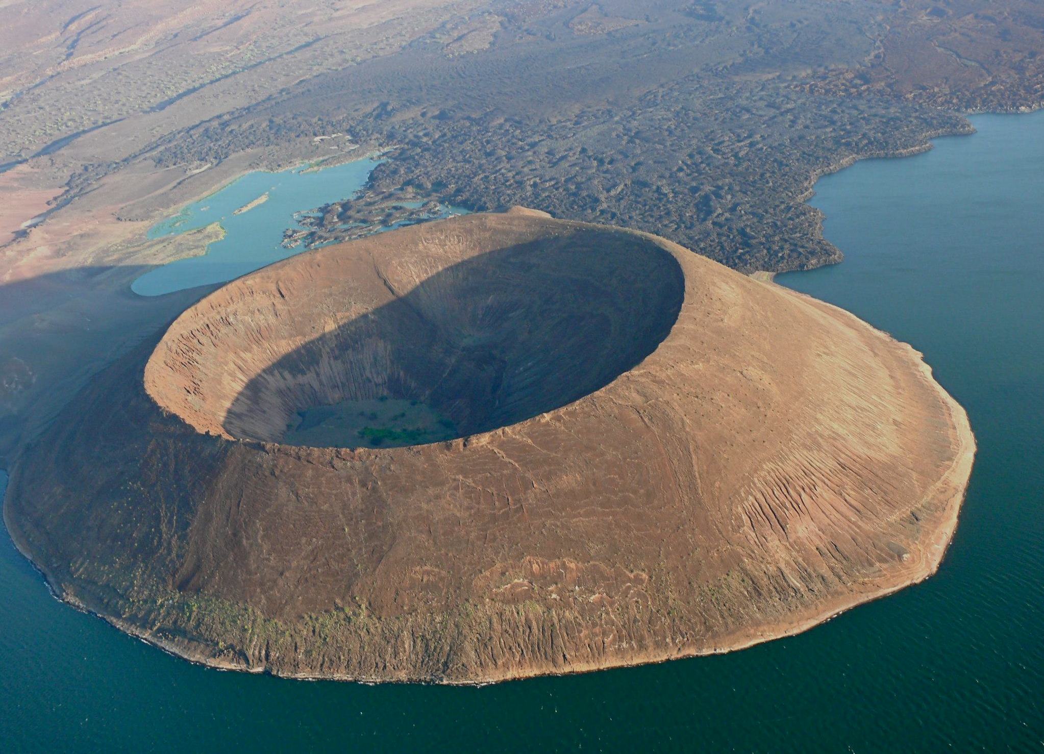 Озеро Рудольф Туркана кратер