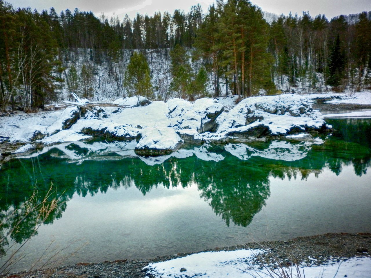 Голубые озера зимой Алтайский край