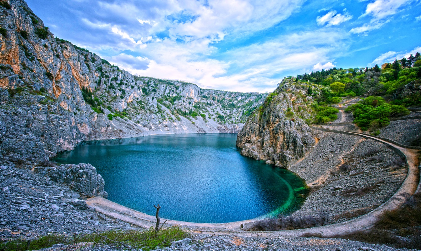 Голубое озеро Хорватия котловина