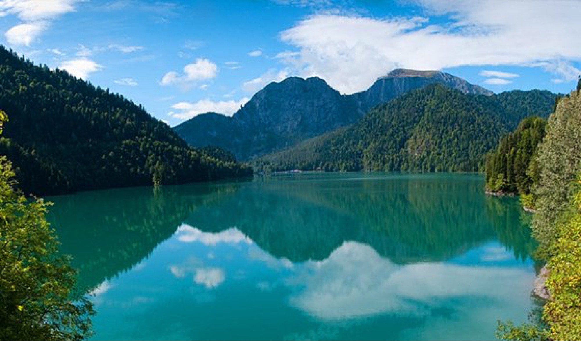 Озеро Рица Пицунда голубое озеро