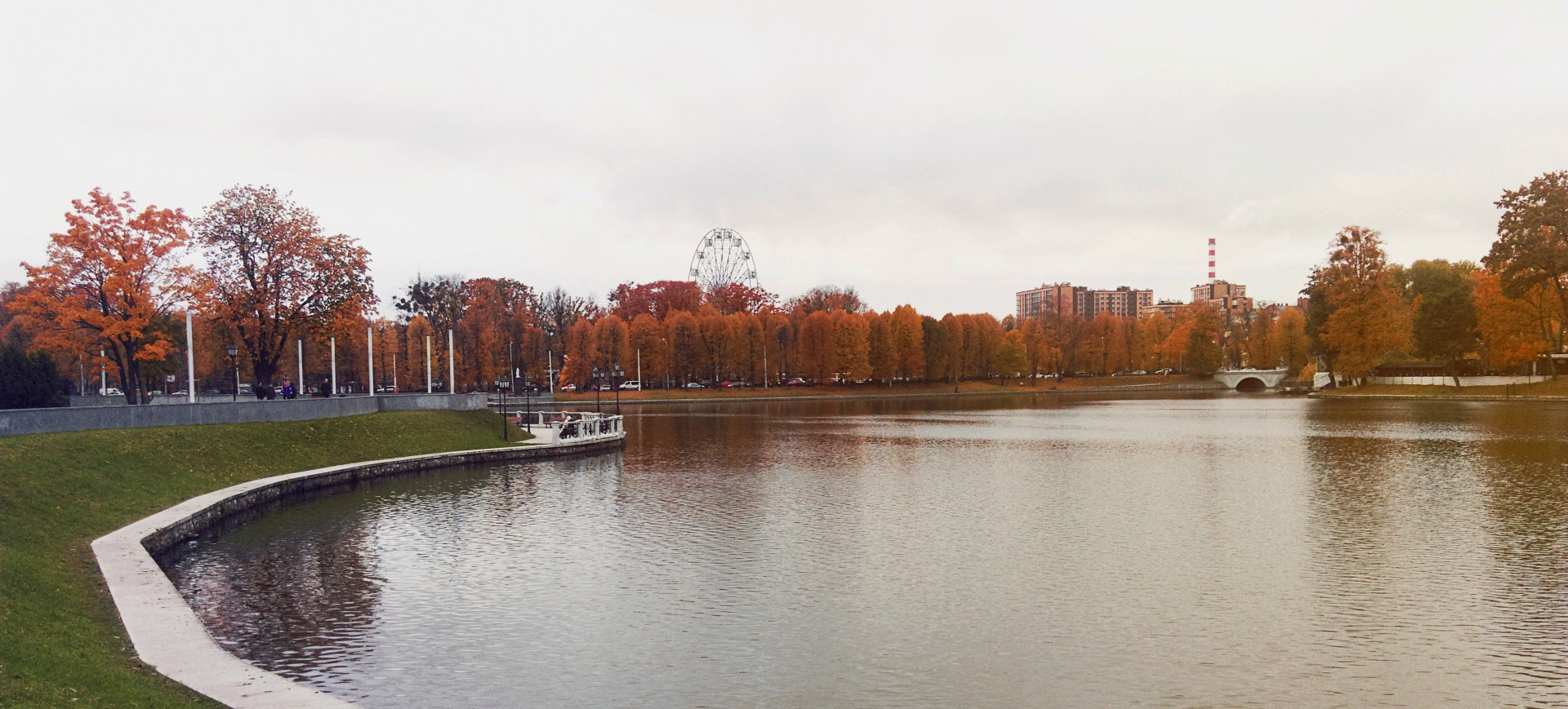 Верхнее озеро Калининград осенью