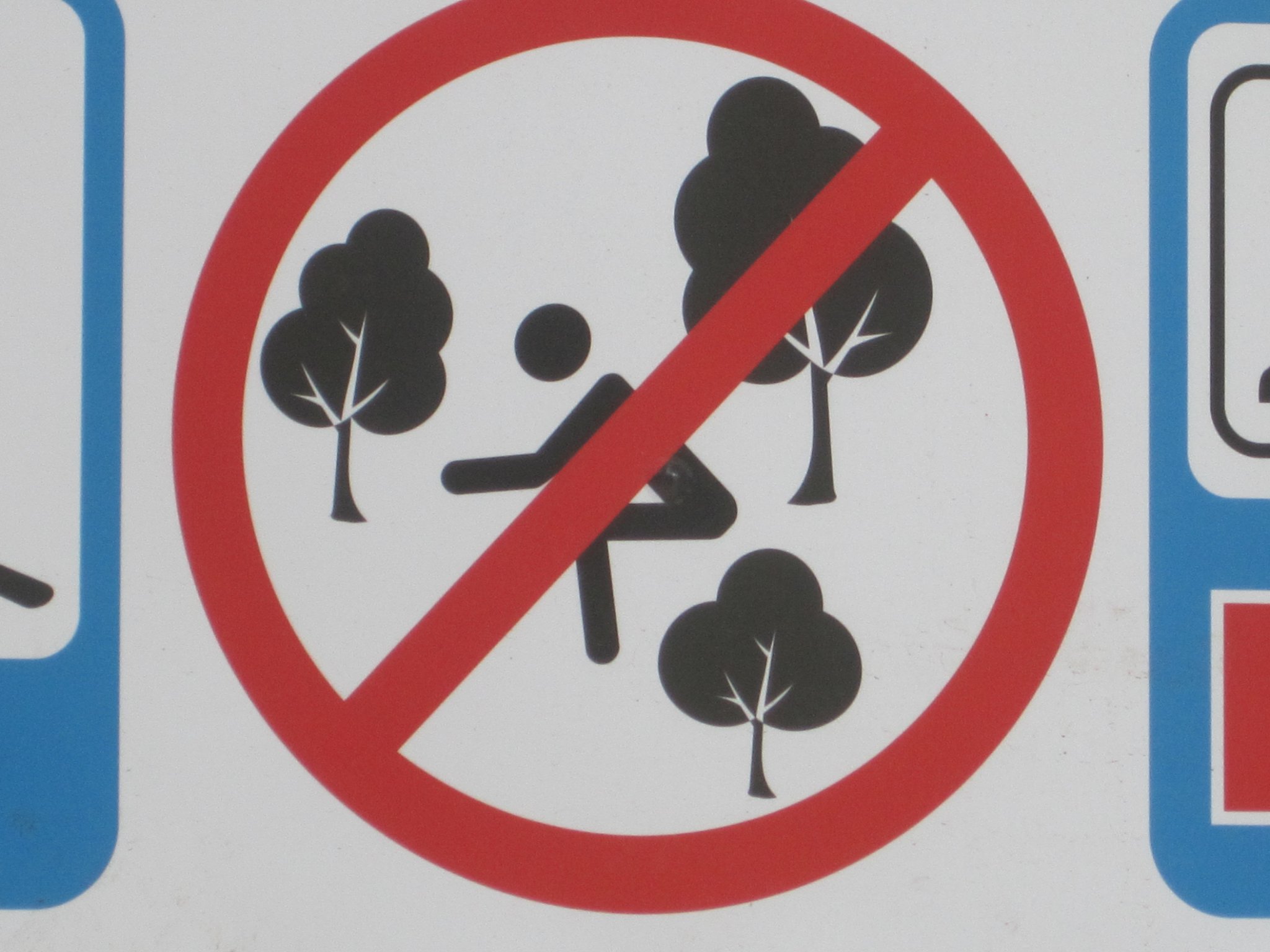 Запрещающие знаки в природе