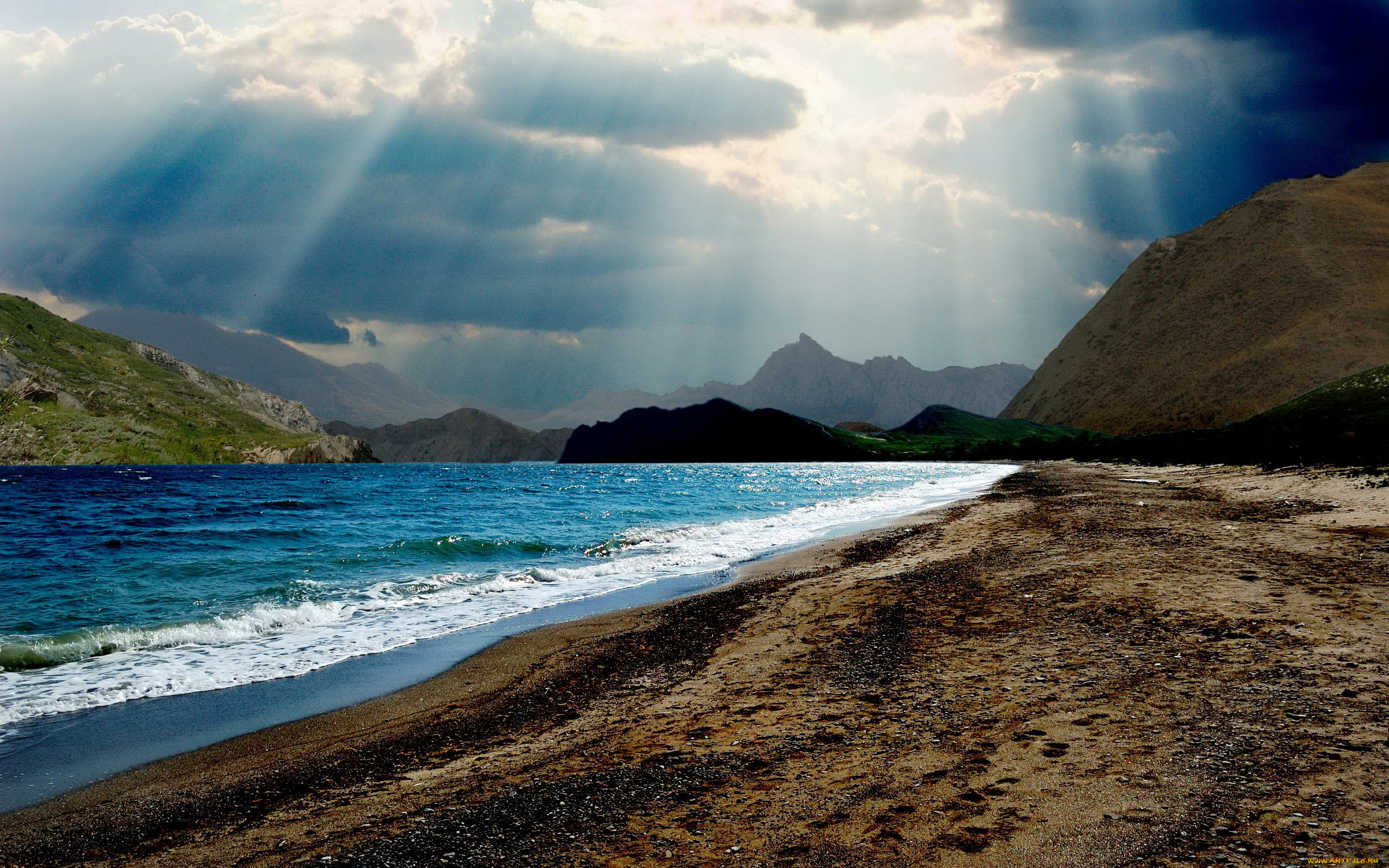 фото море горы пляж