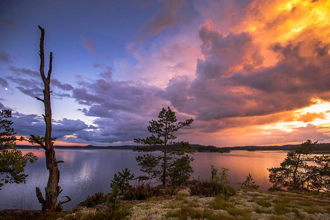 Финляндия Озерный край закат