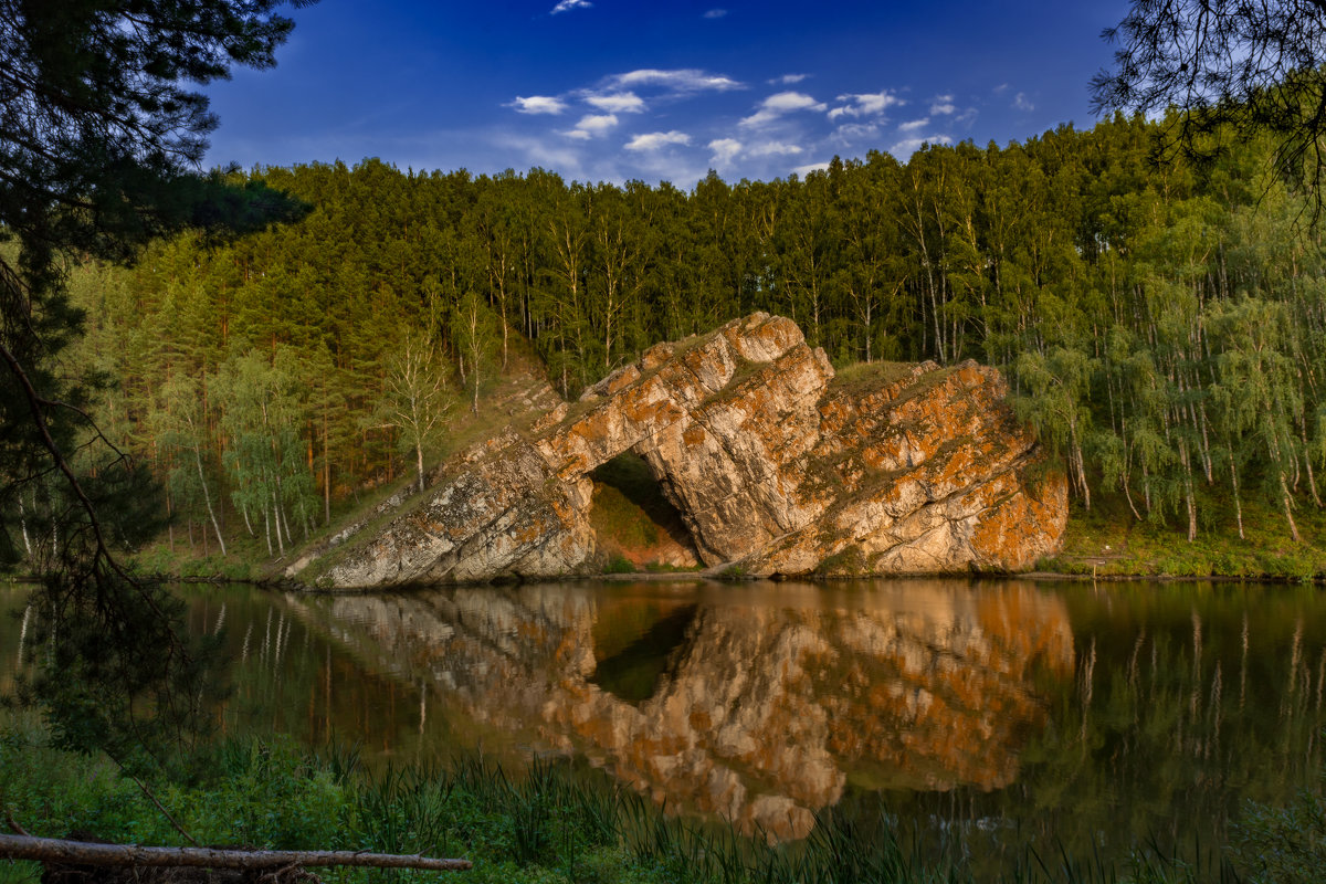 Каменск Уральский каньон, каменные ворота.
