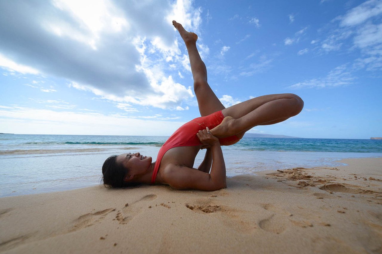 Сладенькие гимнастки отдыхают на пляже