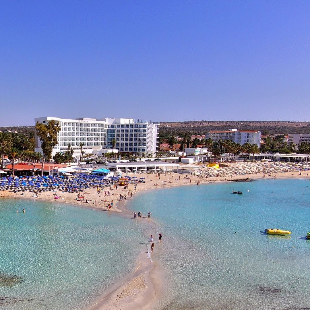 Нисси Бич Айя-Напа Кипр пляж