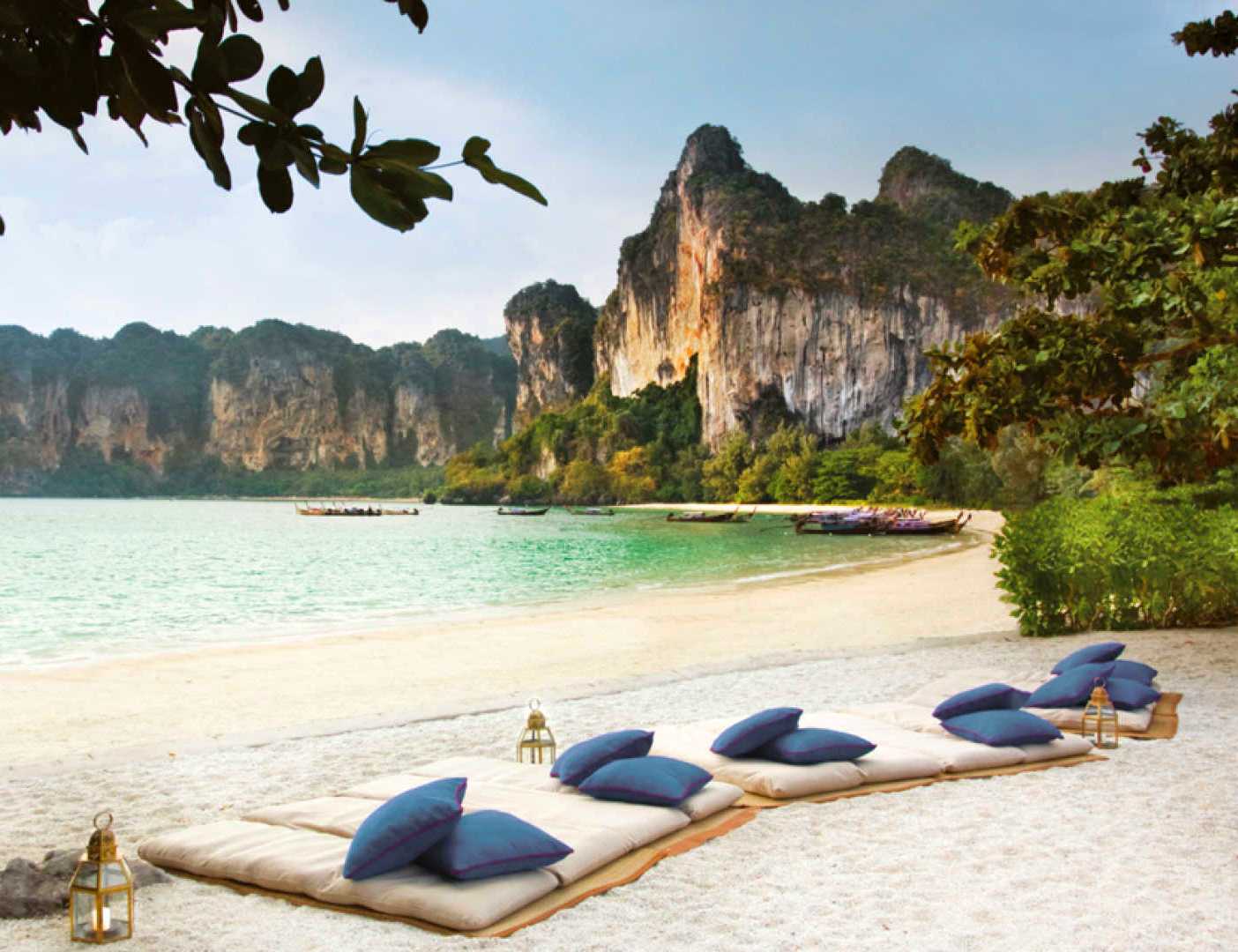 Отдых на берегу Таиланда с гибкой сучкой