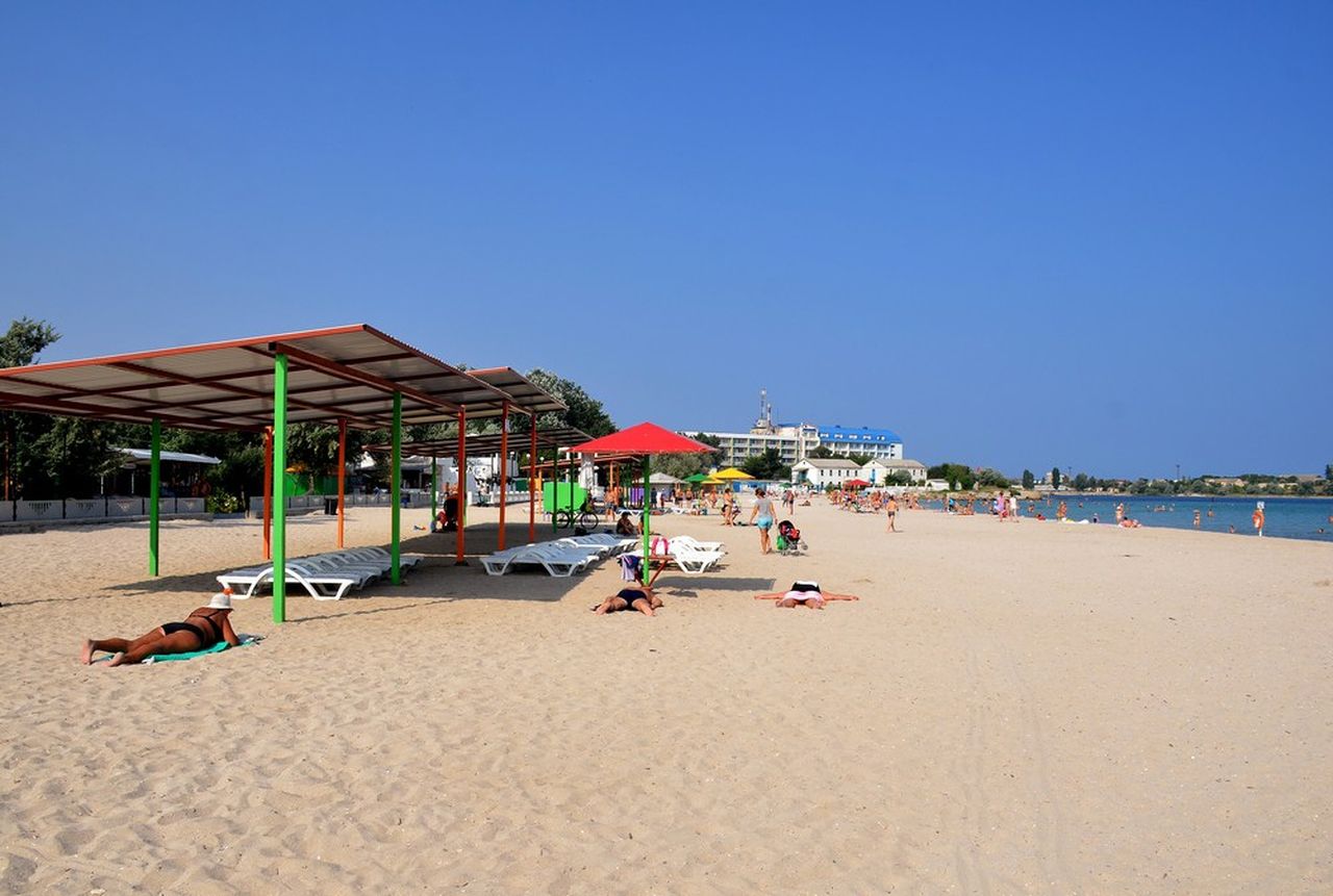 Поселок Черноморское пляж