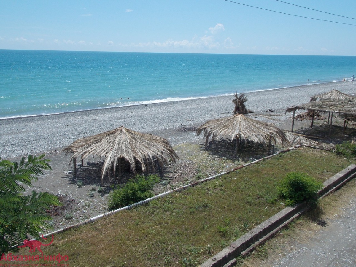 пляж в поселке цандрипш абхазия