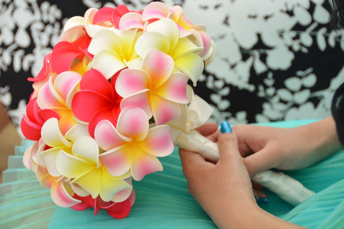 Гавайские цветы букет