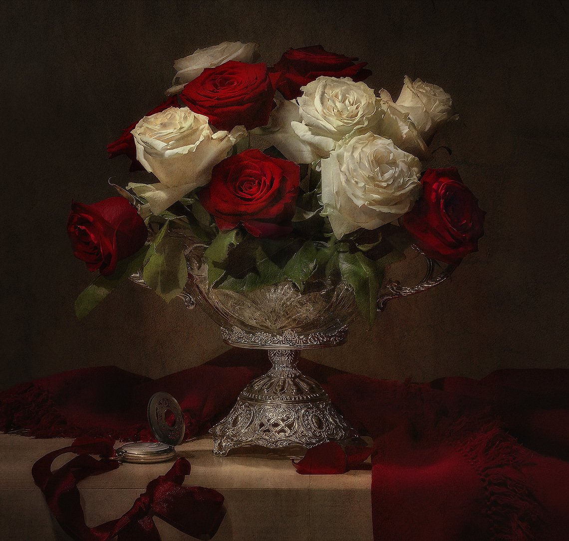 Натюрморт розы в вазе