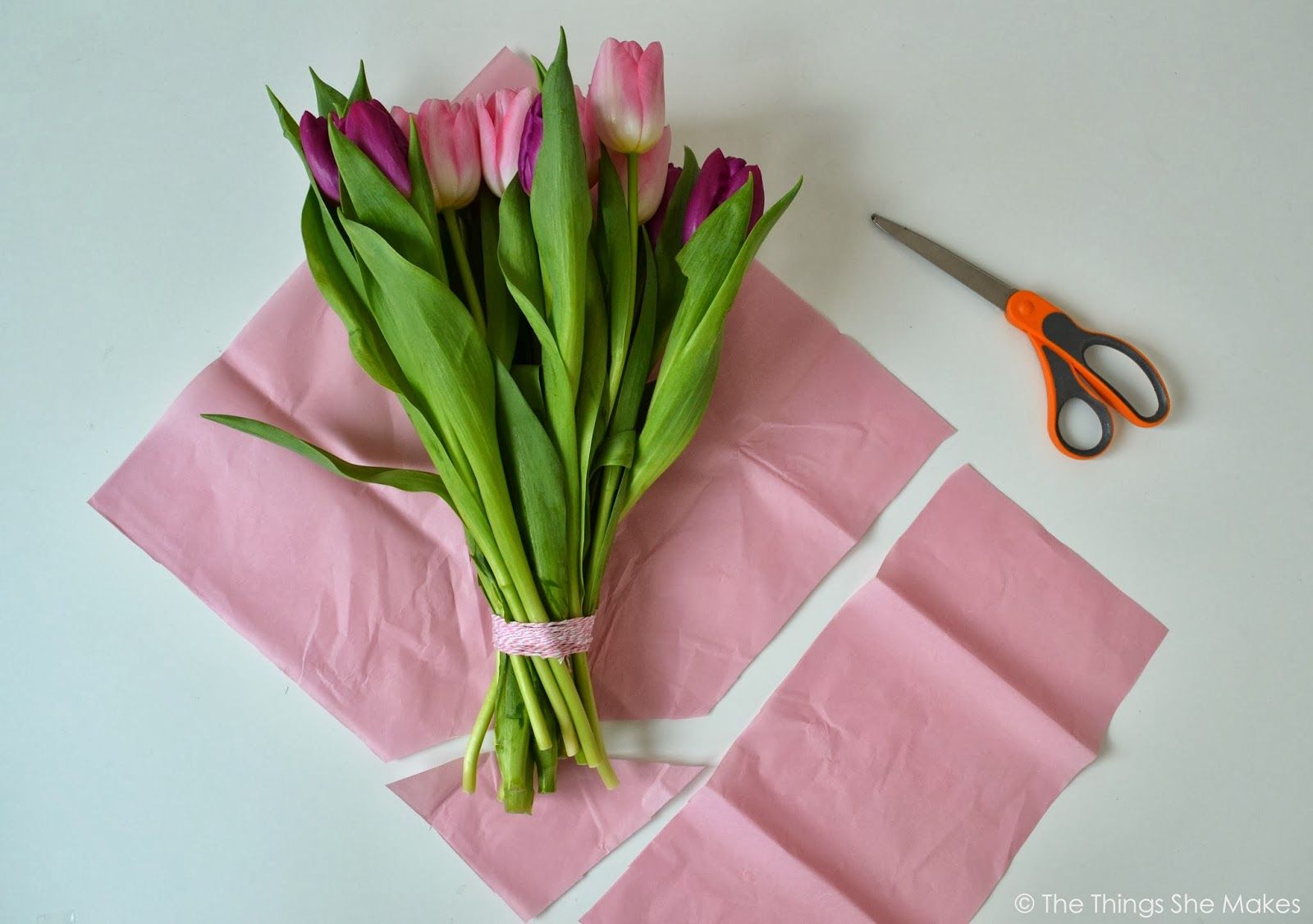 Бумага тишью букет тюльпанов