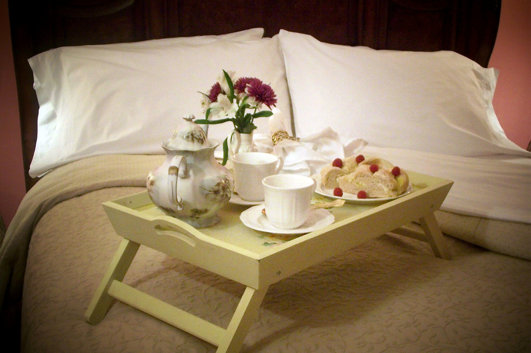 Столик для кофе в постель