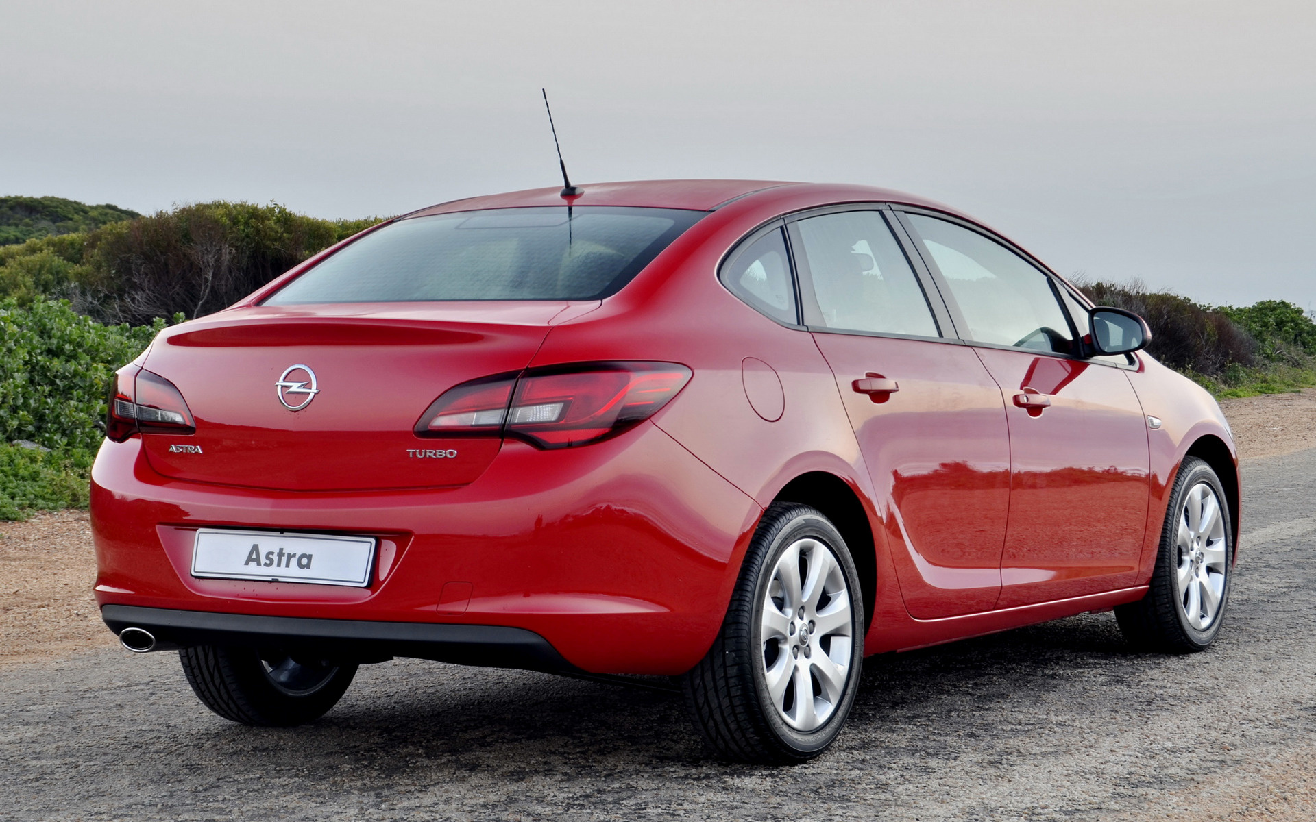 Opel Astra 2013 седан