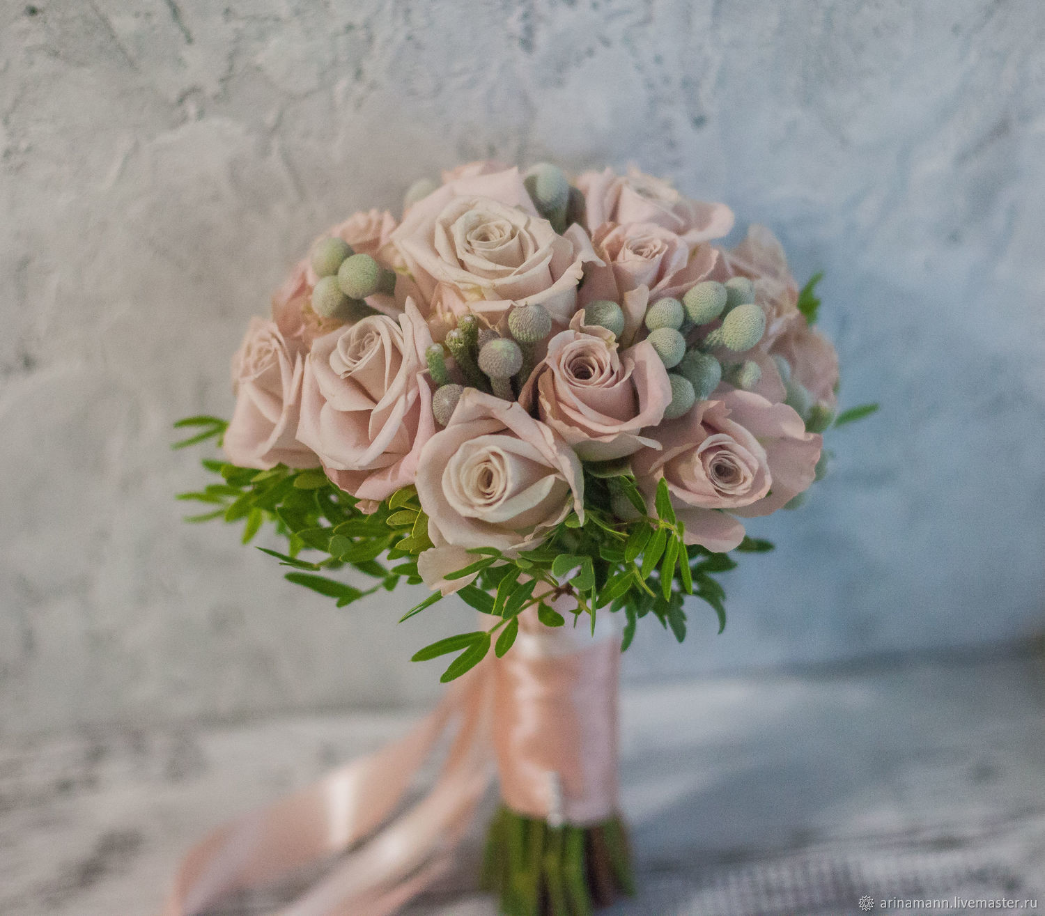 Свадебный букет с розой Тоффи