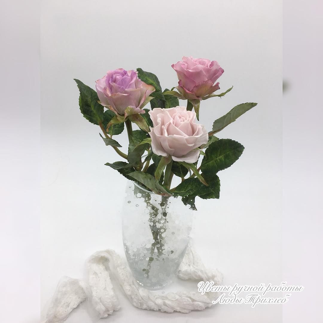 Заснеженная роза из зефирной глины
